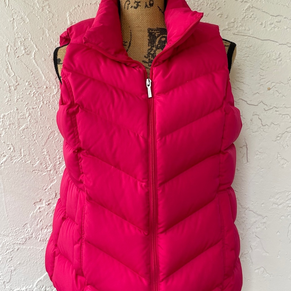 Landsend , hot pink puffy vest, M